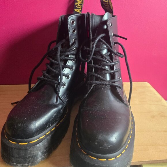 TRADE/SELLING Dr Martens JADON - size 8 US - Picture 2 of 3